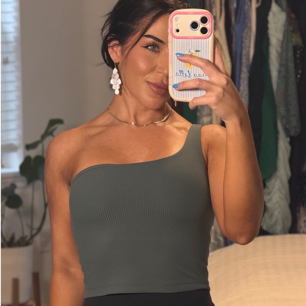Lululemon Ribbed One-Shoulder Yoga Tank Top Green LW1ERPS Size 6
